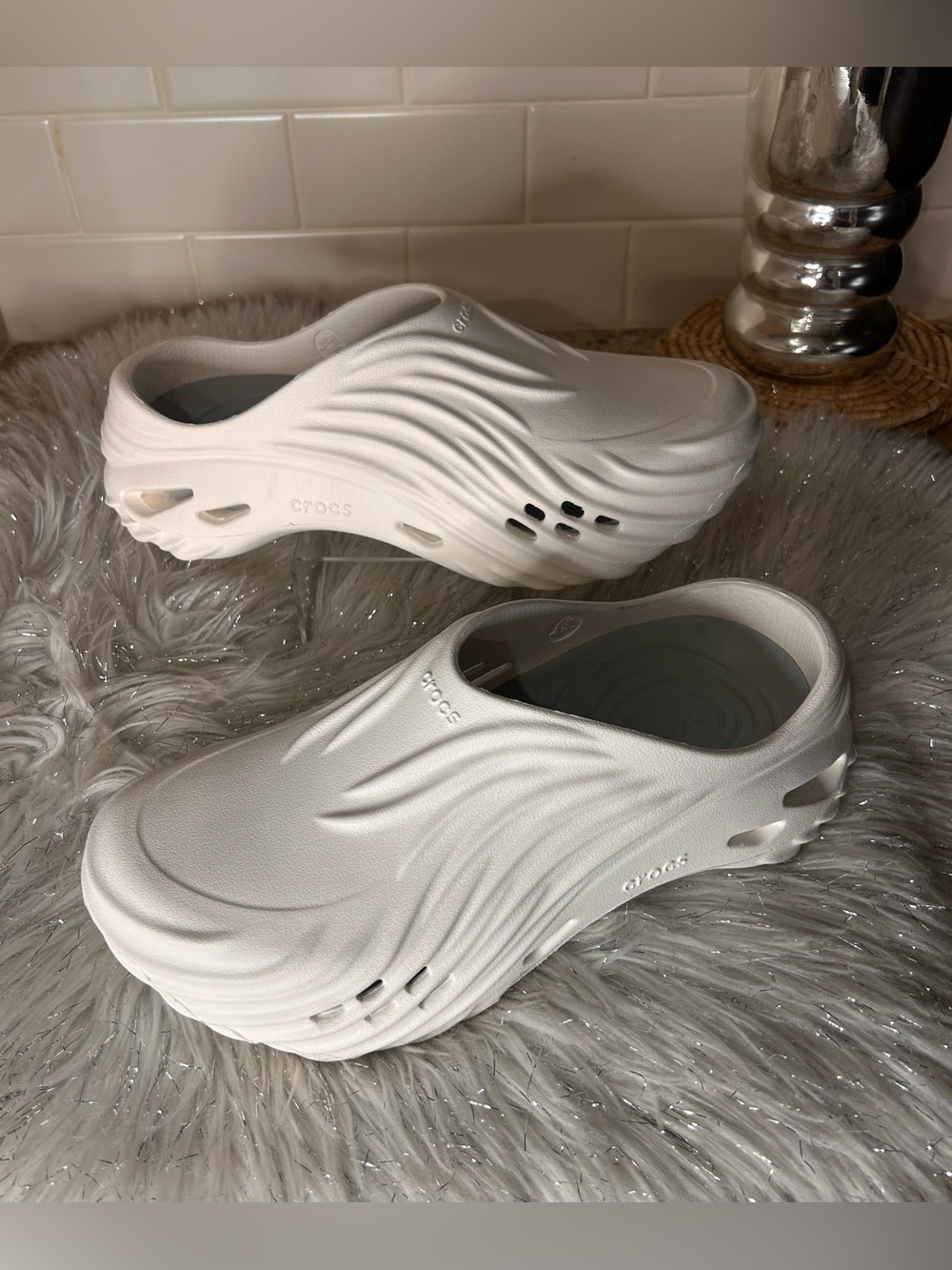 CROCS Echo Wave Collection Clogs White Slide On Women Size 10 or Men Size 8 New